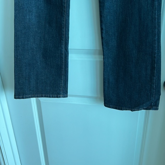 Gloria Vanderbilt Jeans with belt, never worn, like new, Size 8, Blue - Picture 3 of 6